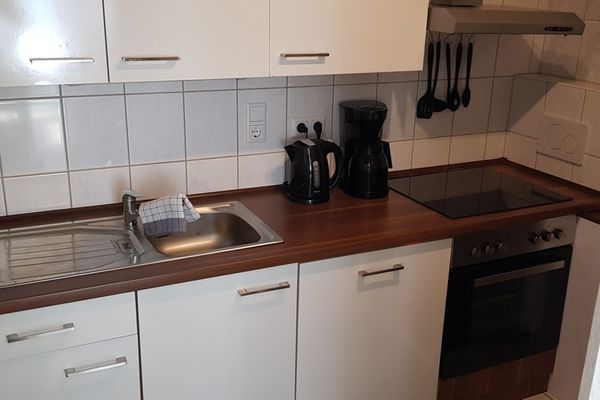  Ferienwohnung Kleine Krabbe 2 Neuharlingersiel - Küche / Küchenzeile