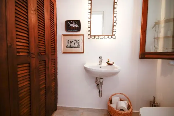 Guest WC  Villa Katerina