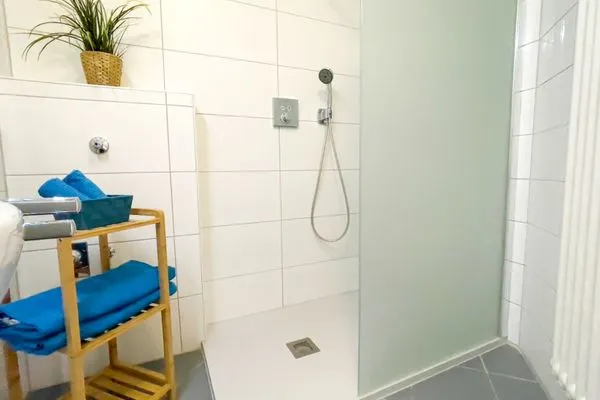 Haus Nordseebrandung FeWo C1.4 Sahlenburg - Badezimmer