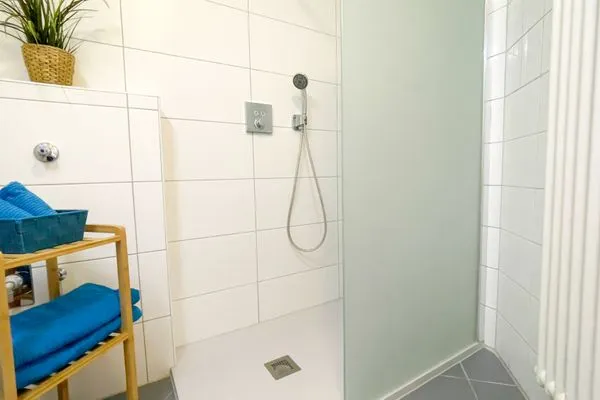 Haus Nordseebrandung FeWo B1.2 Sahlenburg - Badezimmer