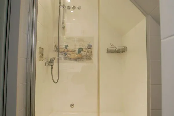 Haus Wexler FeWo 26a-4 OG Sahlenburg - Badezimmer