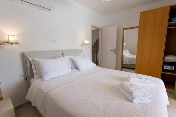 Schlafzimmer  Ermis-Apea Villas