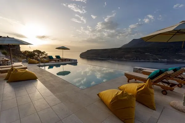 Pool  Aris-Apea Villas