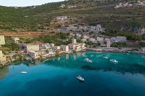 Limeni  Aris-Apea Villas