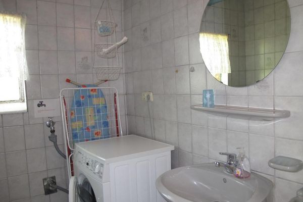  Ferienhaus " Alte Grundschule Berdum" Berdum - Gäste-WC