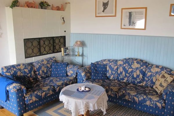  Ferienhaus " Alte Grundschule Berdum" Berdum - Wohnzimmer