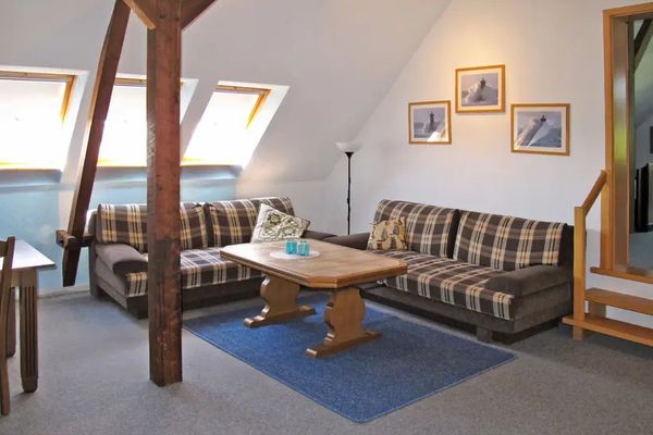  Ferienhaus " Alte Grundschule Berdum" Berdum - Wohnzimmer