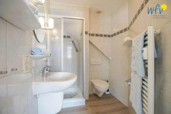 Badezimmer Hus Strandloperke Ferienwohnung 5