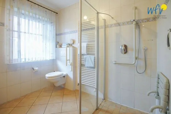 Badezimmer Traumschiff Borkum Ferienwohnung 1