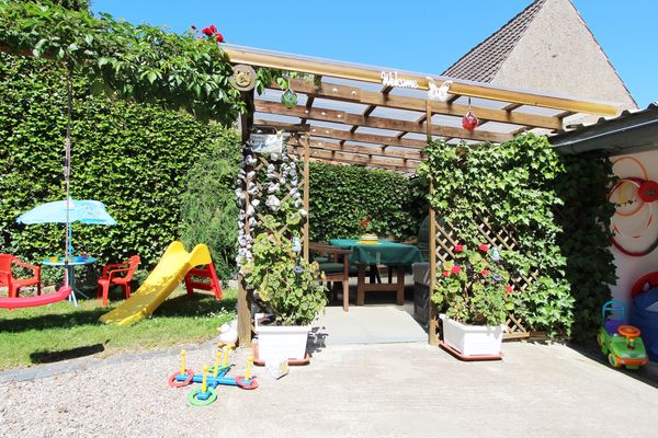  Hühnergott Kröpelin - Garten