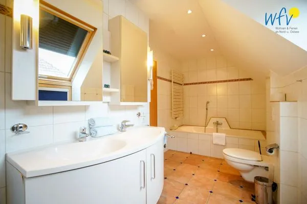Badezimmer Traumschiff Borkum Ferienwohnung 3