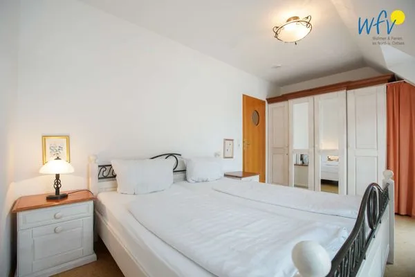 Schlafzimmer Traumschiff Borkum Ferienwohnung 3