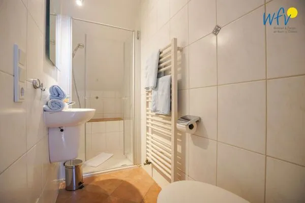 Badezimmer Traumschiff Borkum Ferienwohnung 3