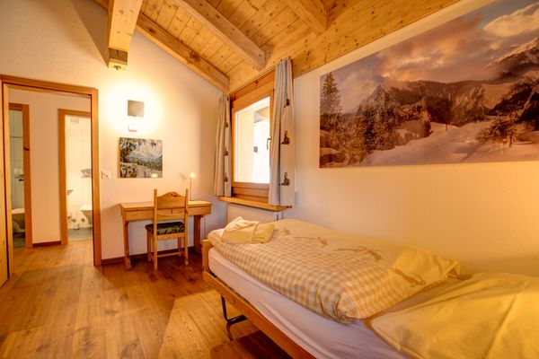 Chesa Munteratsch 2-Zimmerwohnung 301 Typ E Silvaplana - -img.tag.bedroom-