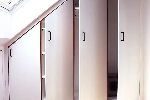 Kleiderschrank mit Safe  Kostengünstige & charmante Ferienunterkunft ohne Küche und in Strandnähe - inkl. Fahrradunterstellplatz