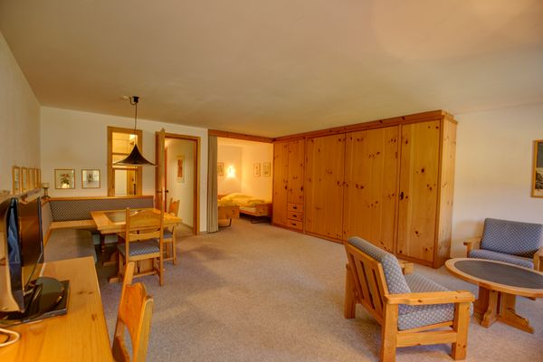 Chesa Munteratsch 1 1/2-Zimmerwohnung 204 Typ D Silvaplana - Living room