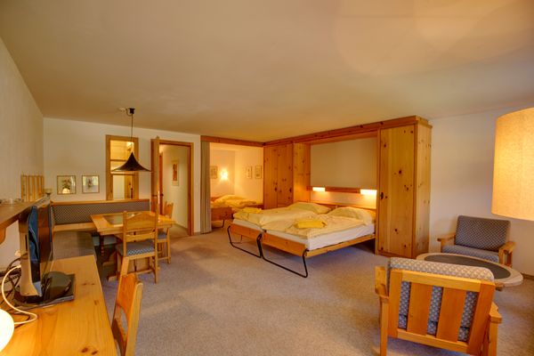 Chesa Munteratsch 1 1/2-Zimmerwohnung 204 Typ D Silvaplana - Living room