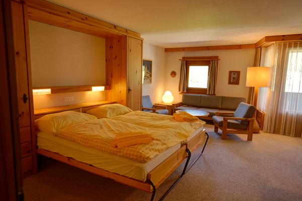 Chesa Munteratsch 1 1/2-Zimmerwohnung 204 Typ D Silvaplana - Living room