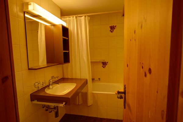 Chesa Munteratsch 1 1/2-Zimmerwohnung 204 Typ D Silvaplana - Bathroom