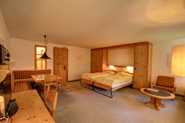 Chesa Munteratsch 1-Zimmerwohnung 206 Typ B Silvaplana - Living room