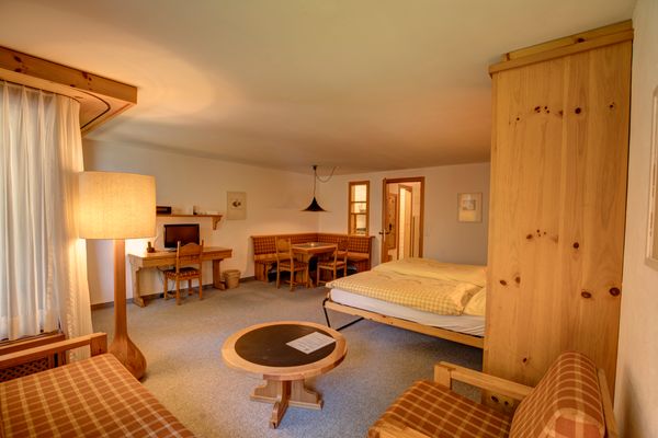 Chesa Munteratsch 1-Zimmerwohnung 206 Typ B Silvaplana - Living room