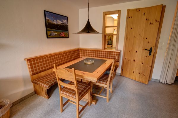 Chesa Munteratsch 1 1/2-Zimmerwohnung 509 Typ D Silvaplana - Living room