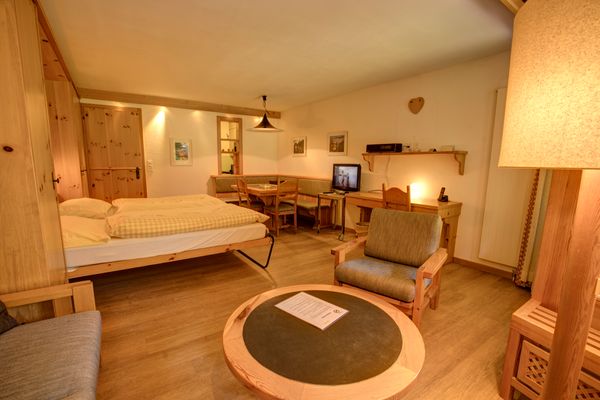 Chesa Munteratsch 1-Zimmerwohnung 107 Typ B Silvaplana - -img.tag.livingroom-