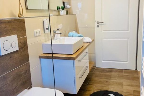 Dünenhaus Ferienwohnung - De Düün Dree Wangerooge - Grundsätzlich ist alles vorhanden. Von der Nagelfeile zur Handwaschlotion.