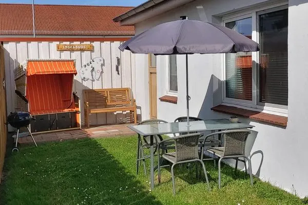 Garden view  Inselbude