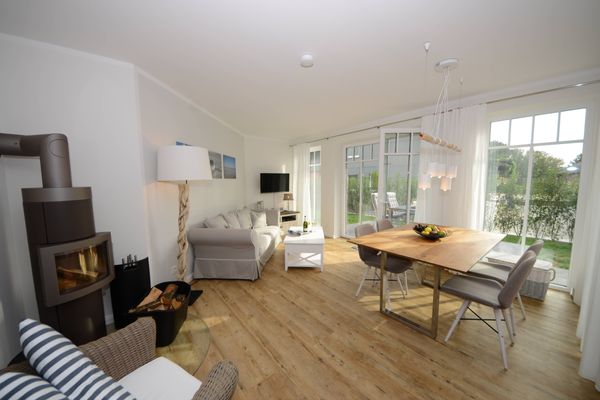 Bootshaus I Ferienwohnung Strandbude Wangerooge - Während des Sturms vor dem Kamin sitzen und kuscheln, geht nicht besser.