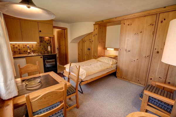 Chesa Munteratsch 1-Zimmerwohnung 511 Typ A Silvaplana - Living room