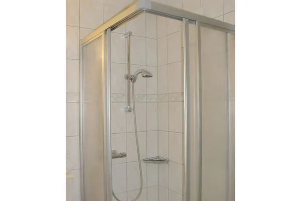 Badezimmer mit Dusche Residenz am Strand Wohnung 2-44