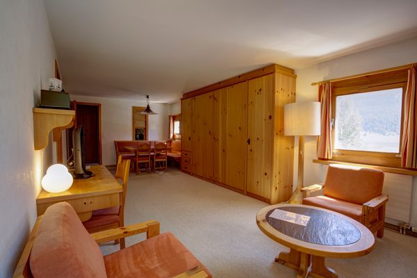 Chesa Munteratsch 2-Zimmerwohnung 105 Typ E Silvaplana - -img.tag.livingroom-