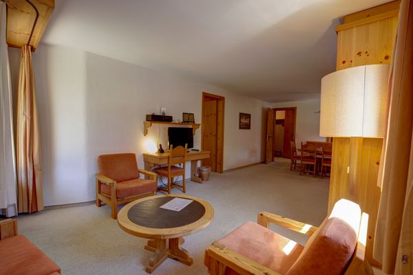 Chesa Munteratsch 2-Zimmerwohnung 105 Typ E Silvaplana - -img.tag.livingroom-