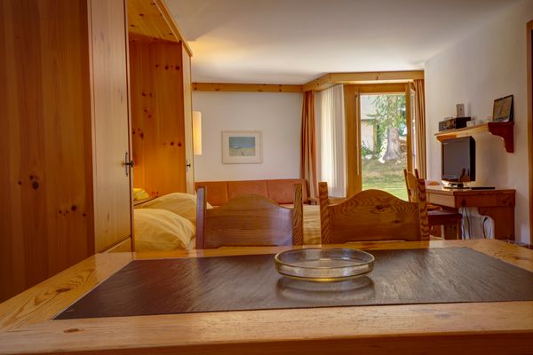 Chesa Munteratsch 2-Zimmerwohnung 105 Typ E Silvaplana - -img.tag.livingroom-