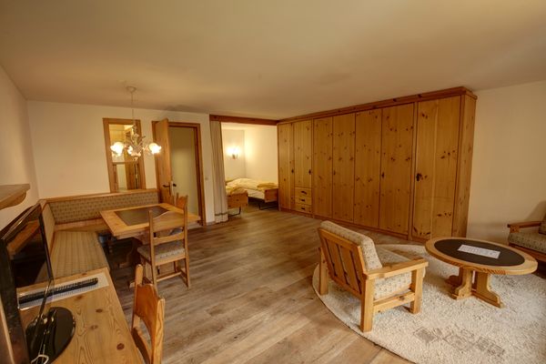 Chesa Munteratsch 1 1/2-Zimmerwohnung 409 Typ C Silvaplana - Living room