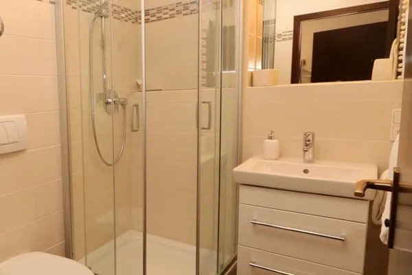 Bathroom  Central Pearl