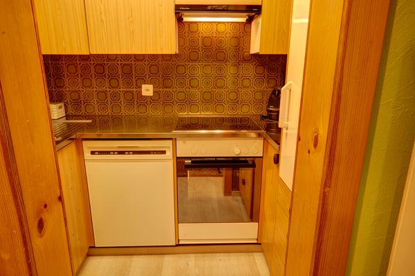 Chesa Munteratsch 2 1/2-Zimmerwohnung 202 Typ G Silvaplana - Küche / Küchenzeile