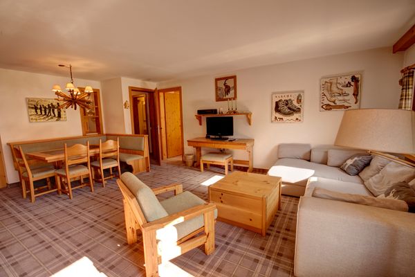 Chesa Munteratsch 2-Zimmerwohnung 102 Typ E Silvaplana - -img.tag.livingroom-