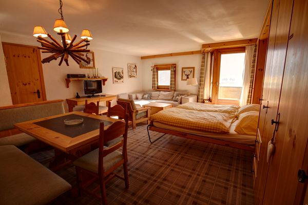 Chesa Munteratsch 2-Zimmerwohnung 102 Typ E Silvaplana - -img.tag.livingroom-