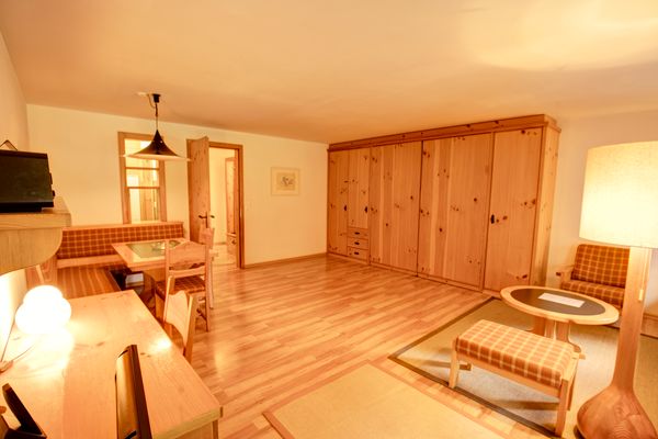 Chesa Munteratsch 1-Zimmerwohnung 106 Typ B Silvaplana - -img.tag.livingroom-