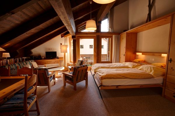 Chesa Munteratsch 3 1/2-Zimmerwohnung 508 Typ H Silvaplana - -img.tag.livingroom-