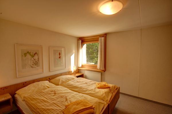 Chesa Munteratsch 3 1/2-Zimmerwohnung 508 Typ H Silvaplana - -img.tag.bedroom-