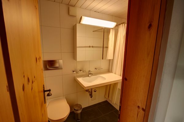 Chesa Munteratsch 3 1/2-Zimmerwohnung 508 Typ H Silvaplana - -img.tag.bathroom-