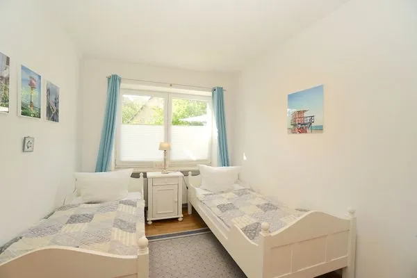Schlafzimmer  Ferienwohnung für 4 Personen am Borbyer Ufer mit zwei Sonnenterrassen