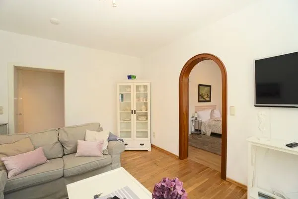 Wohnzimmer  Ferienwohnung für 4 Personen am Borbyer Ufer mit zwei Sonnenterrassen