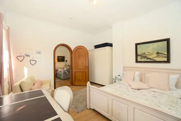 Schlafzimmer  Ferienwohnung für 4 Personen am Borbyer Ufer mit zwei Sonnenterrassen