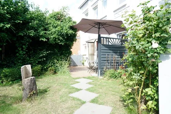   Ferienwohnung für 4 Personen am Borbyer Ufer mit zwei Sonnenterrassen