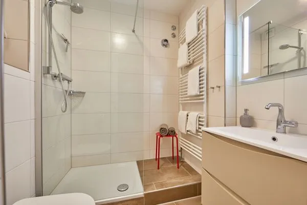 Bathroom  Felsenfest