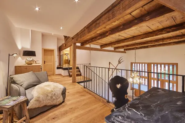 Decorative detail  Haus Hoamat - Bergfeuer